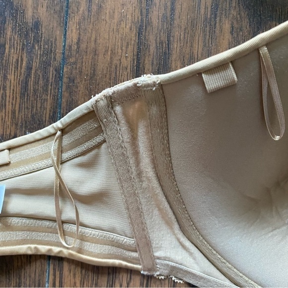 Lilyette Nude Strapless Bra Size 38DD - Picture 7 of 10